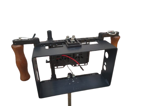 DIRECTOR_CASE_SHOGUN_MONITOR_WOODEN_HANDLE-removebg-preview